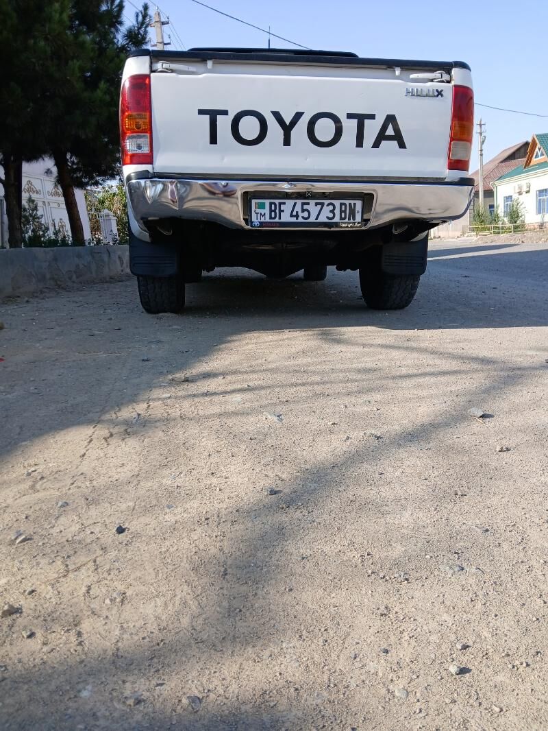 Toyota Hilux 2009 - 250 000 TMT - Türkmenbaşy - img 5