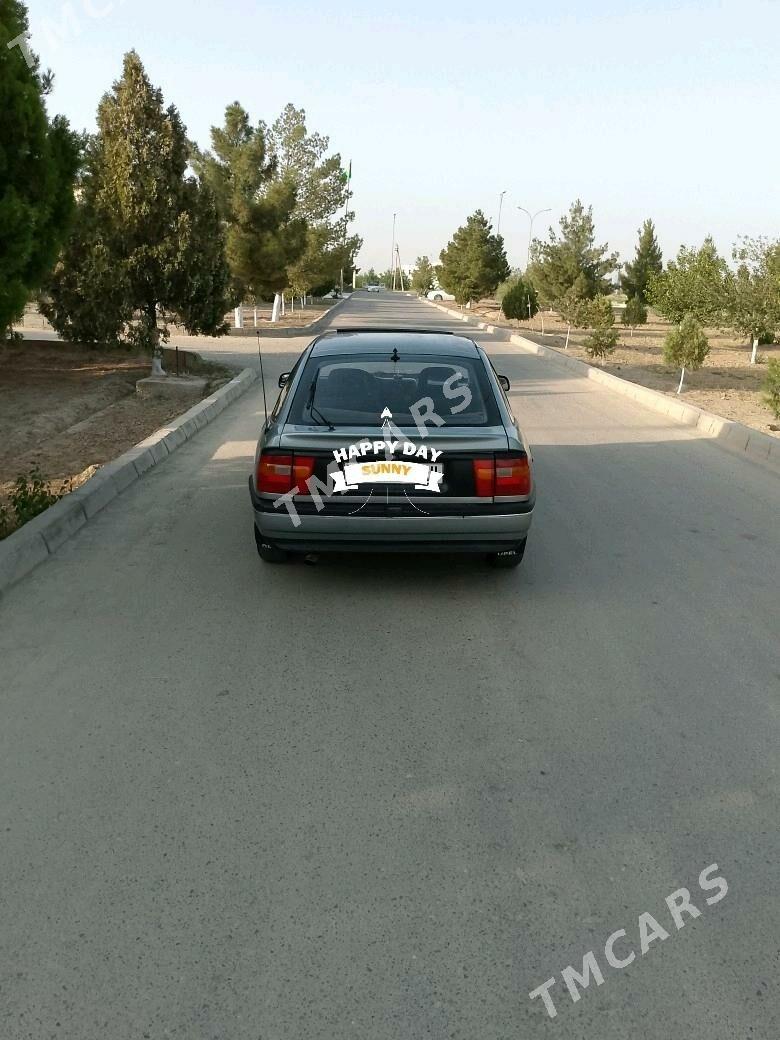 Opel Vectra 1992 - 21 000 TMT - Бахарден - img 3