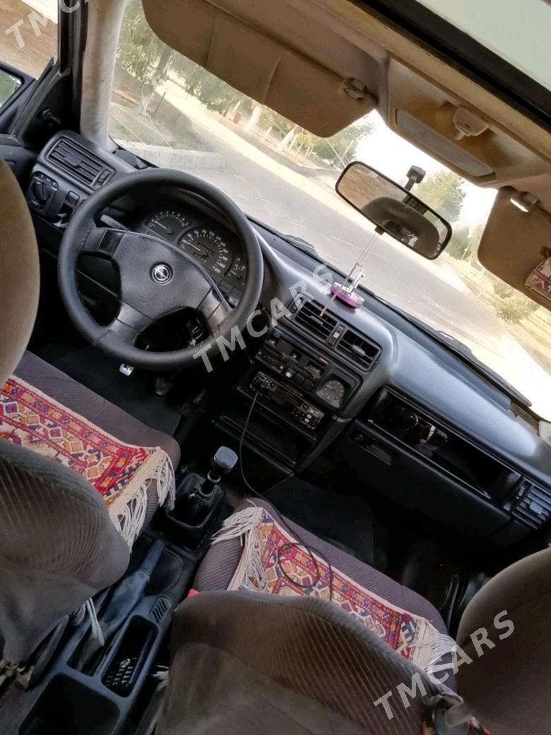 Opel Vectra 1992 - 21 000 TMT - Бахарден - img 4