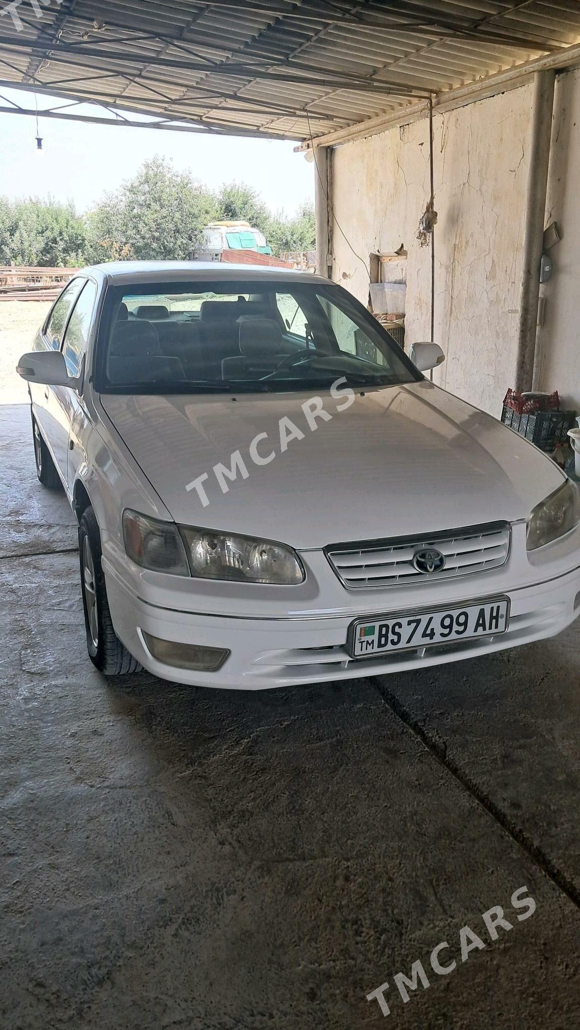 Toyota Camry 2001 - 100 000 TMT - Bäherden - img 2