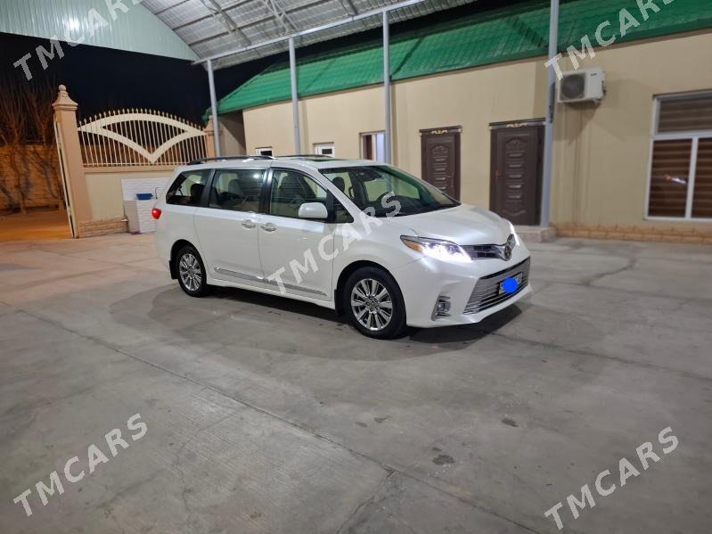 Toyota Sienna 2019 - 500 000 TMT - Ашхабад - img 2