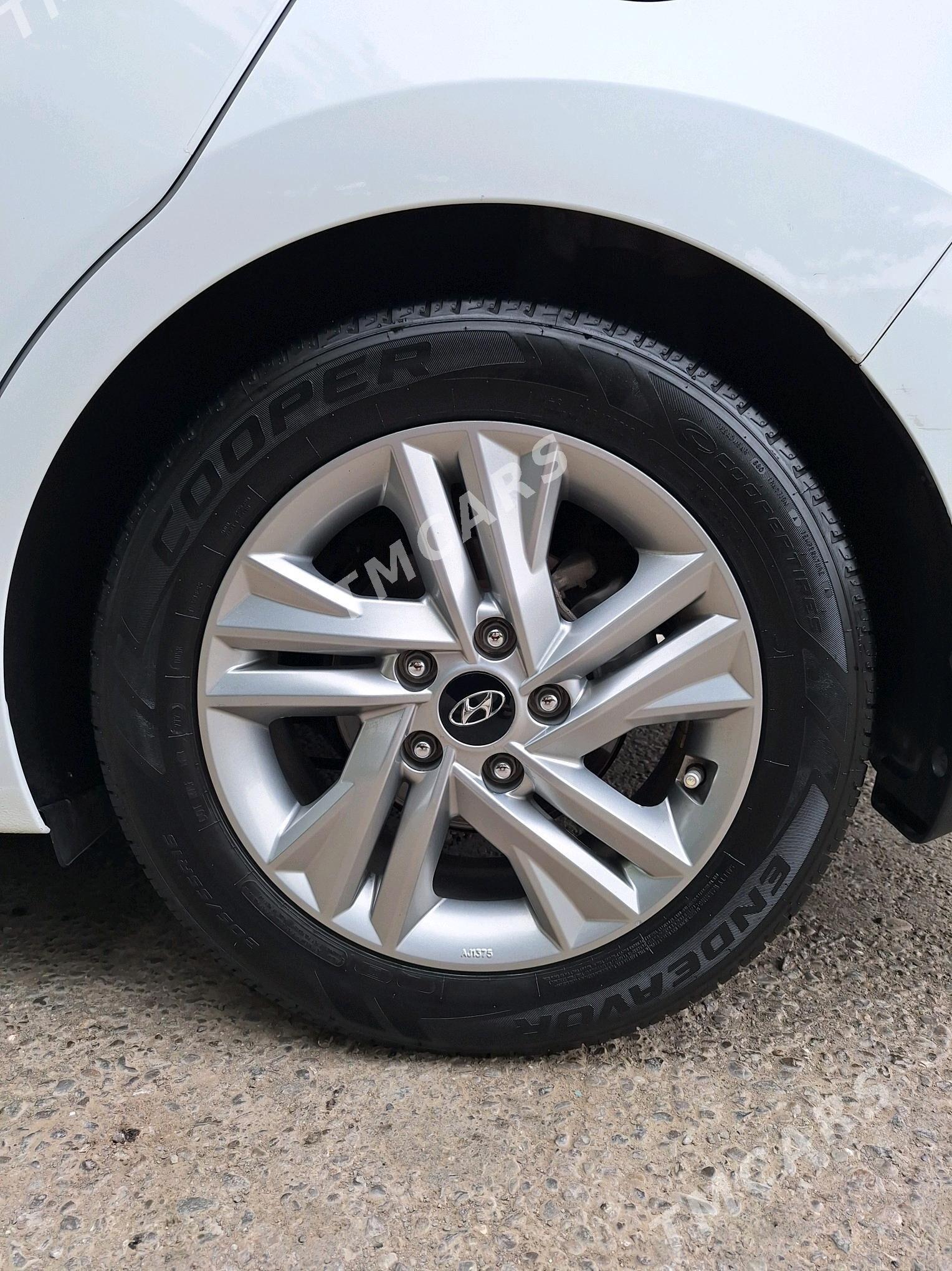 Hyundai Elantra 2019 - 225 000 TMT - Ашхабад - img 10