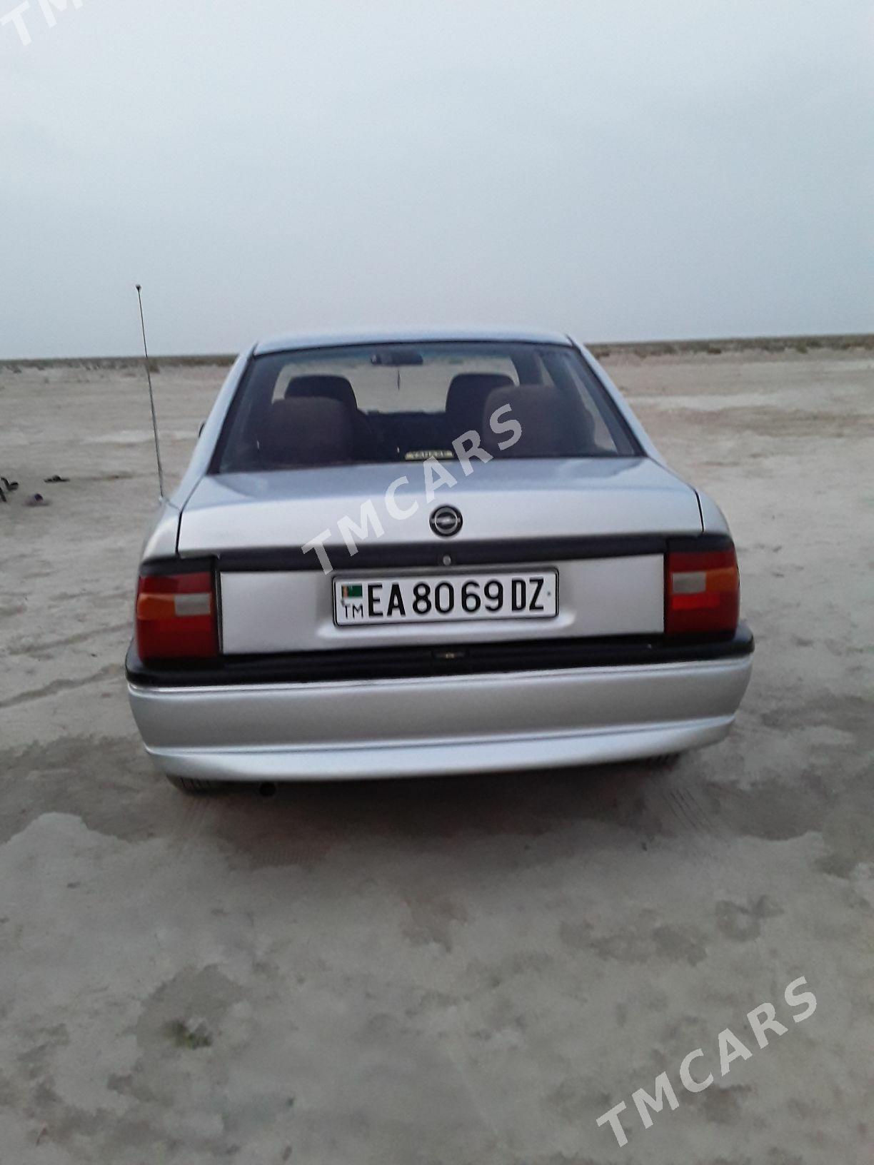 Opel Vectra 1993 - 40 000 TMT - Türkmenbaşy etr. - img 2