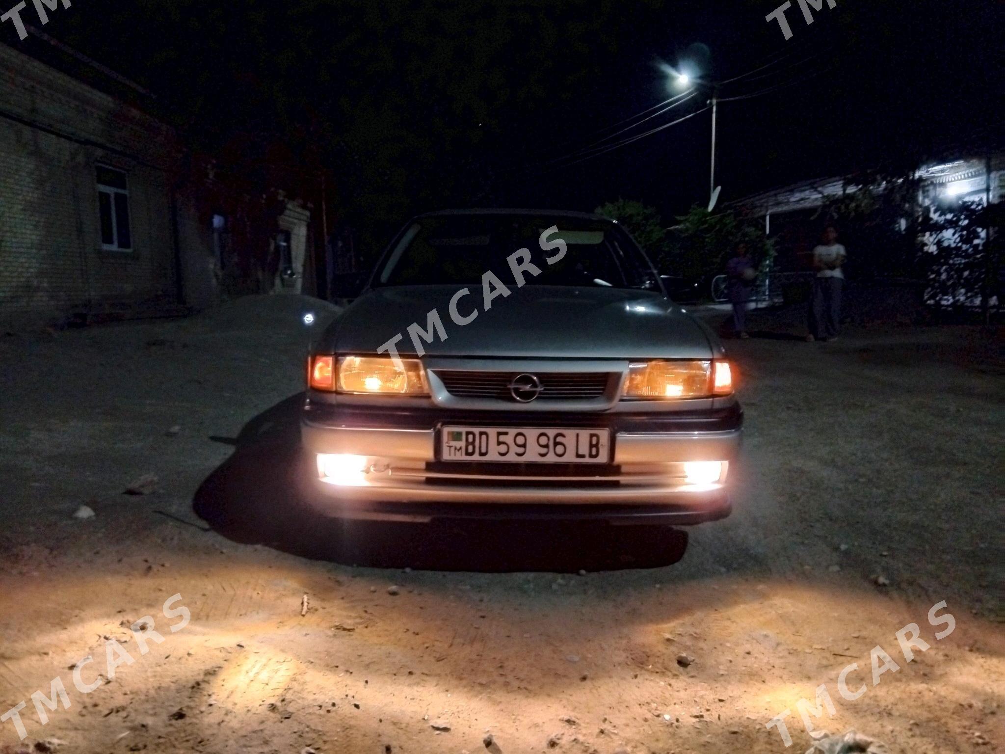 Opel Vectra 1992 - 45 000 TMT - Фарап - img 4