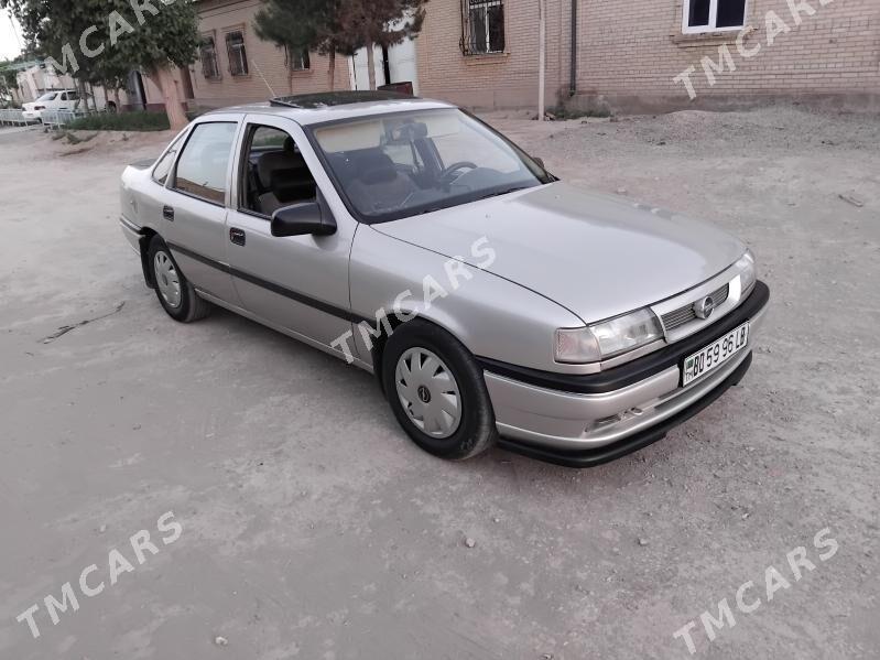 Opel Vectra 1992 - 45 000 TMT - Фарап - img 3
