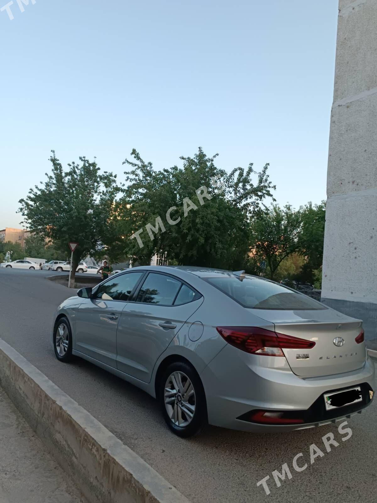 Hyundai Elantra 2019 - 210 000 TMT - Mary - img 3