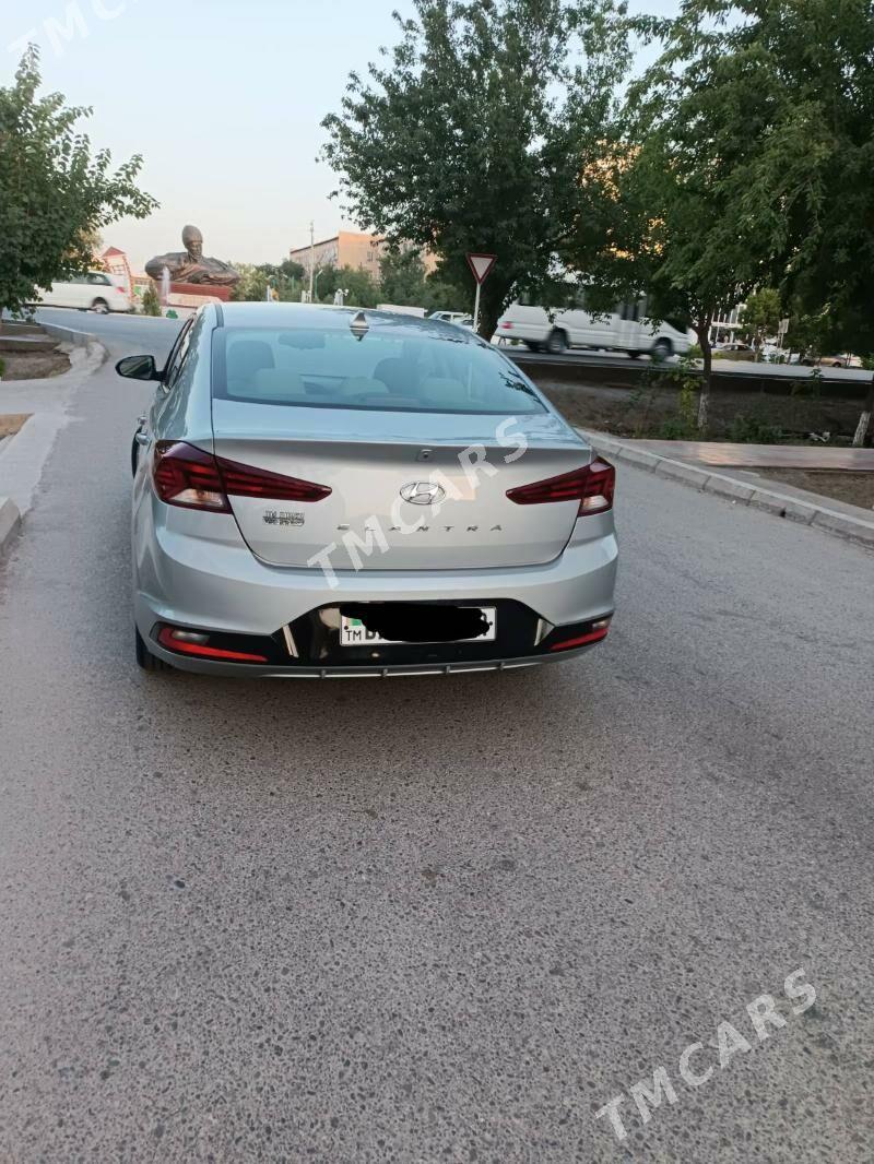 Hyundai Elantra 2019 - 210 000 TMT - Mary - img 6