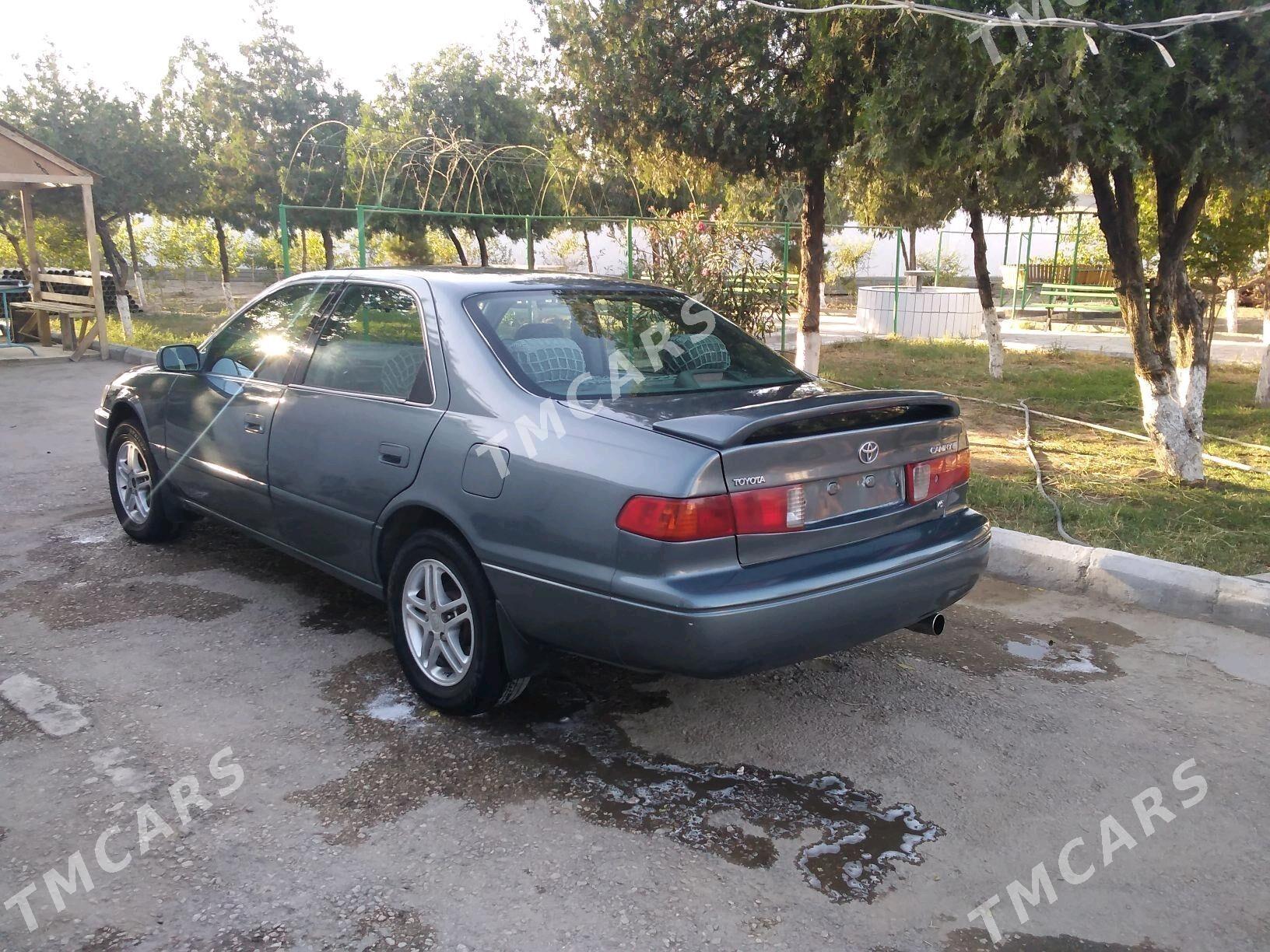 Toyota Camry 2000 - 140 000 TMT - Балканабат - img 2