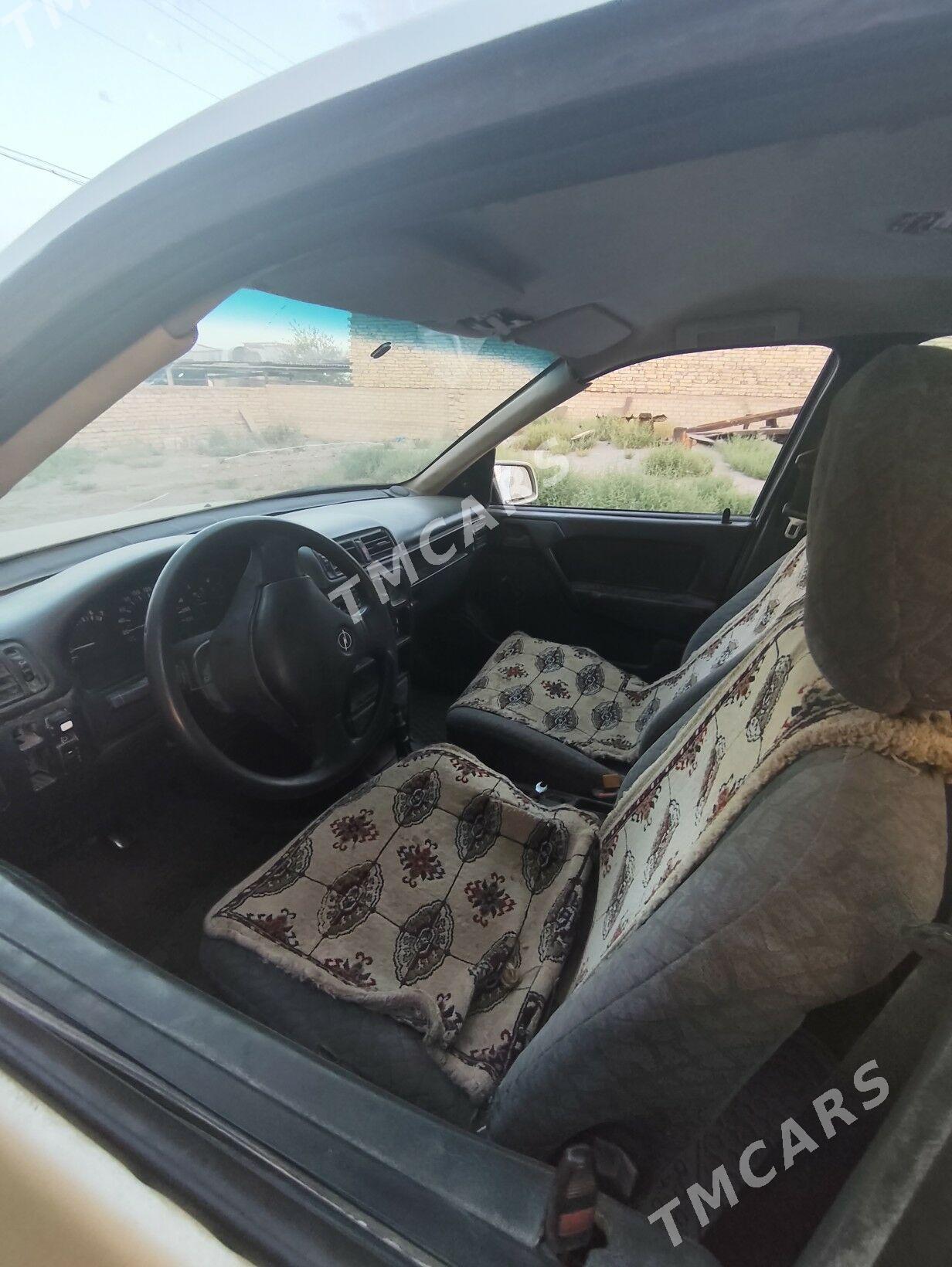 Opel Vectra 1991 - 25 000 TMT - Саят - img 8