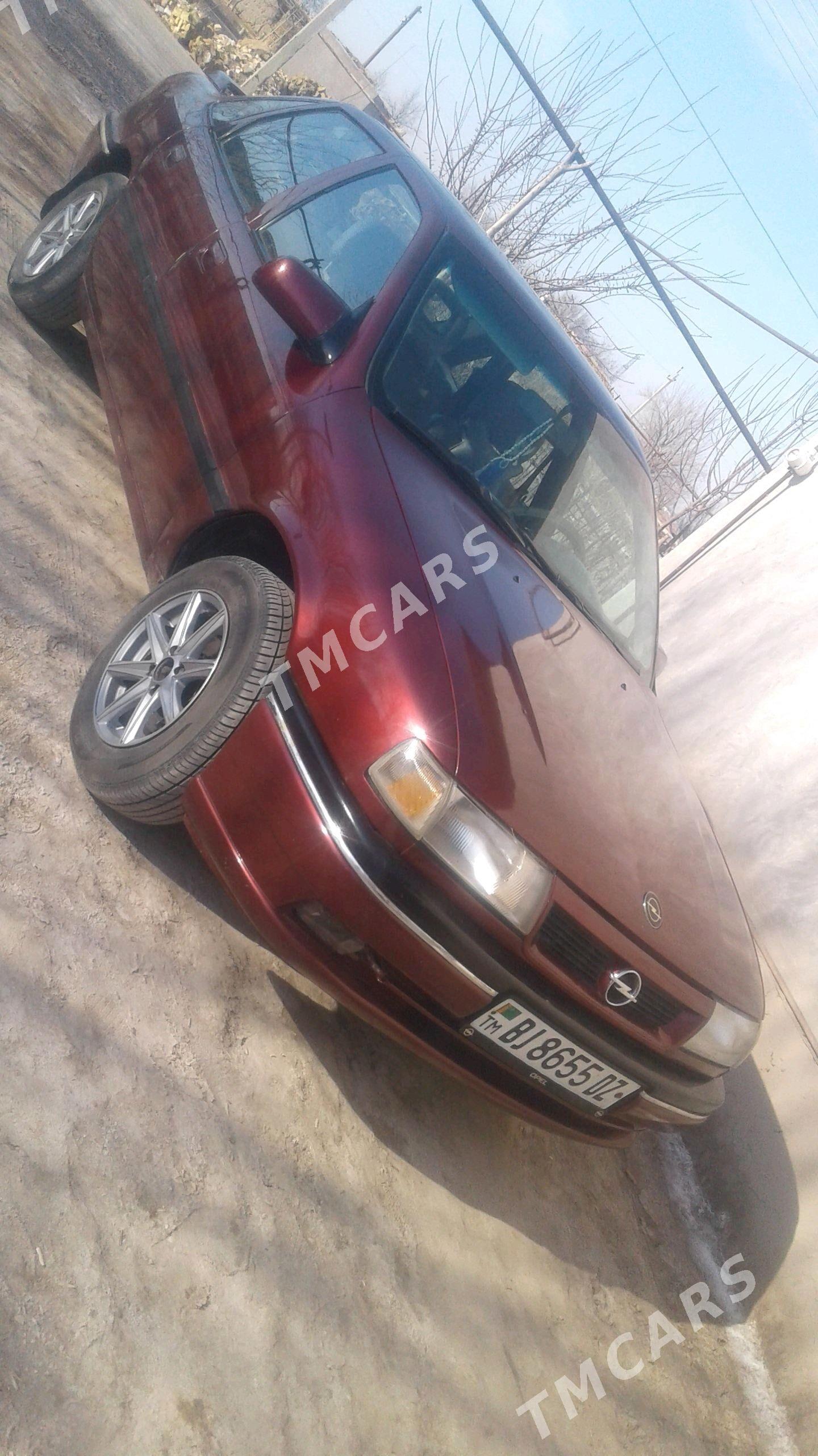 Opel Vectra 1994 - 45 000 TMT - Болдумсаз - img 2