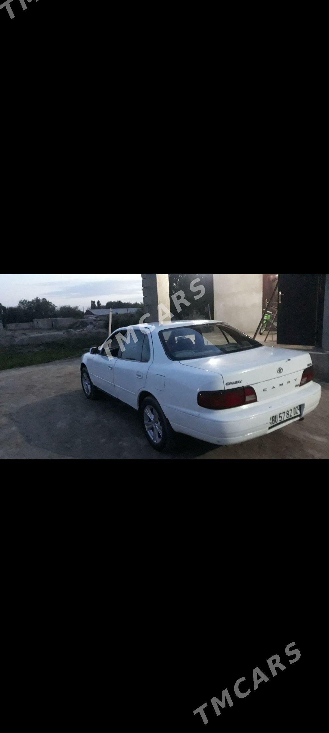 Toyota Camry 1995 - 70 000 TMT - Акдепе - img 2