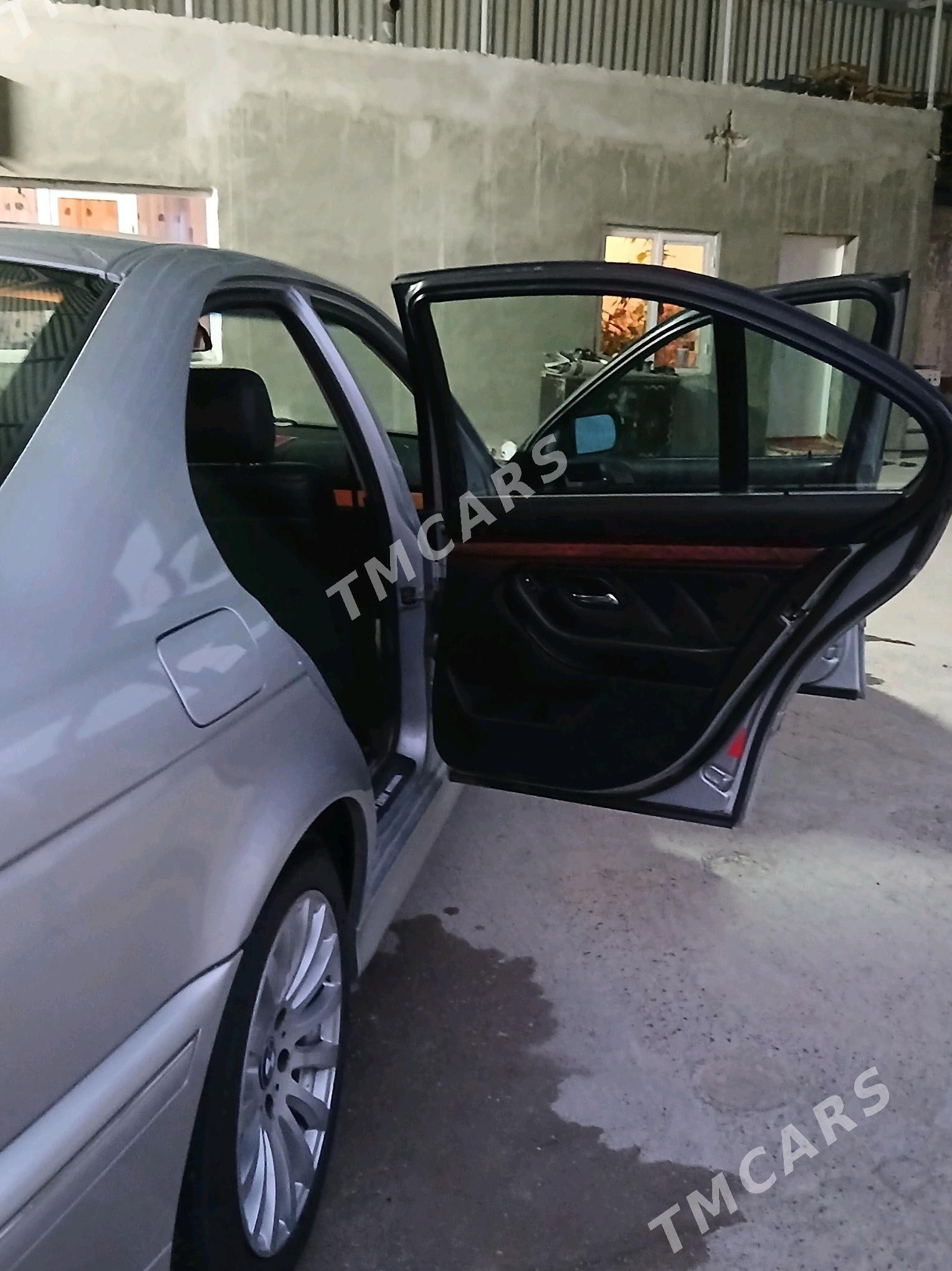 BMW E39 1998 - 80 000 TMT - Яшлык - img 7