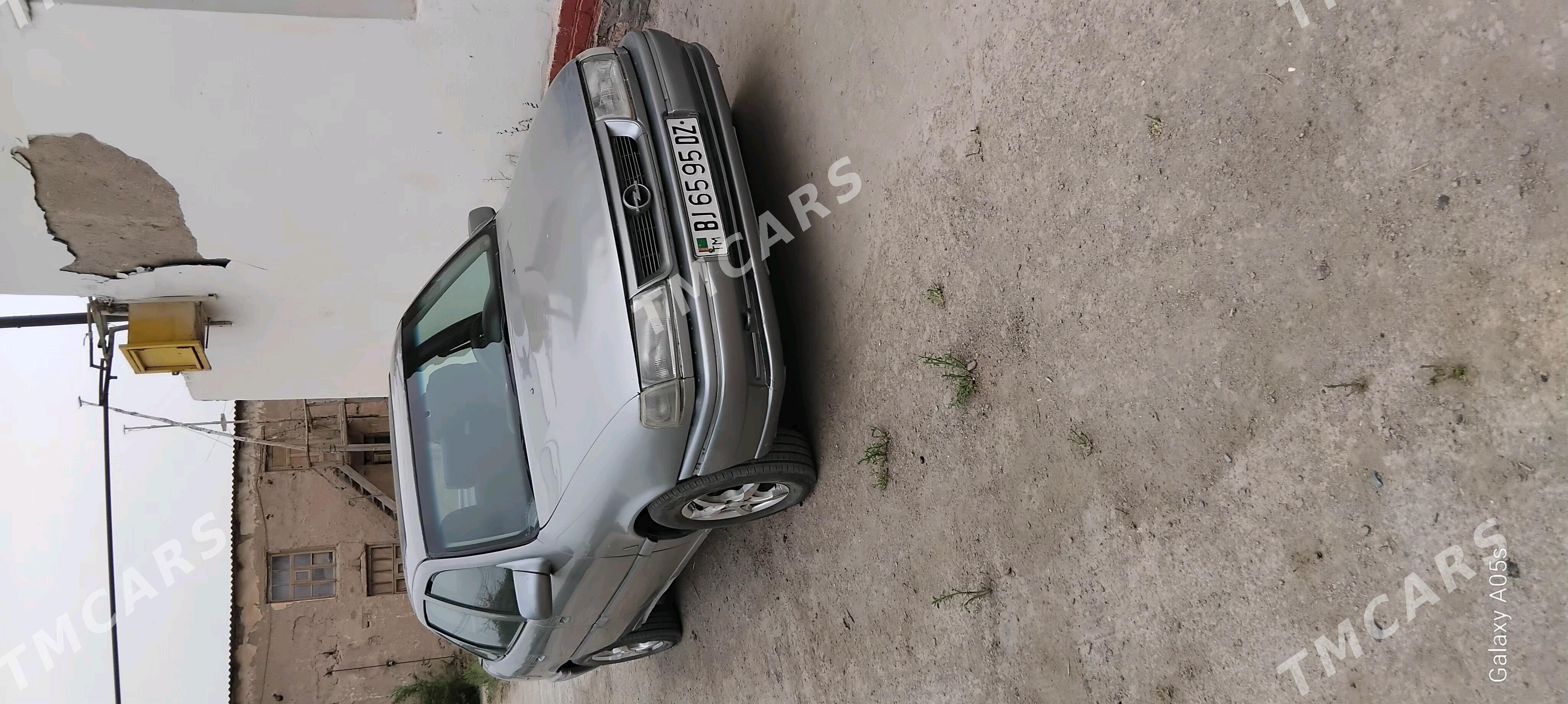 Opel Vectra 1993 - 36 000 TMT - Гурбансолтан Едже - img 4