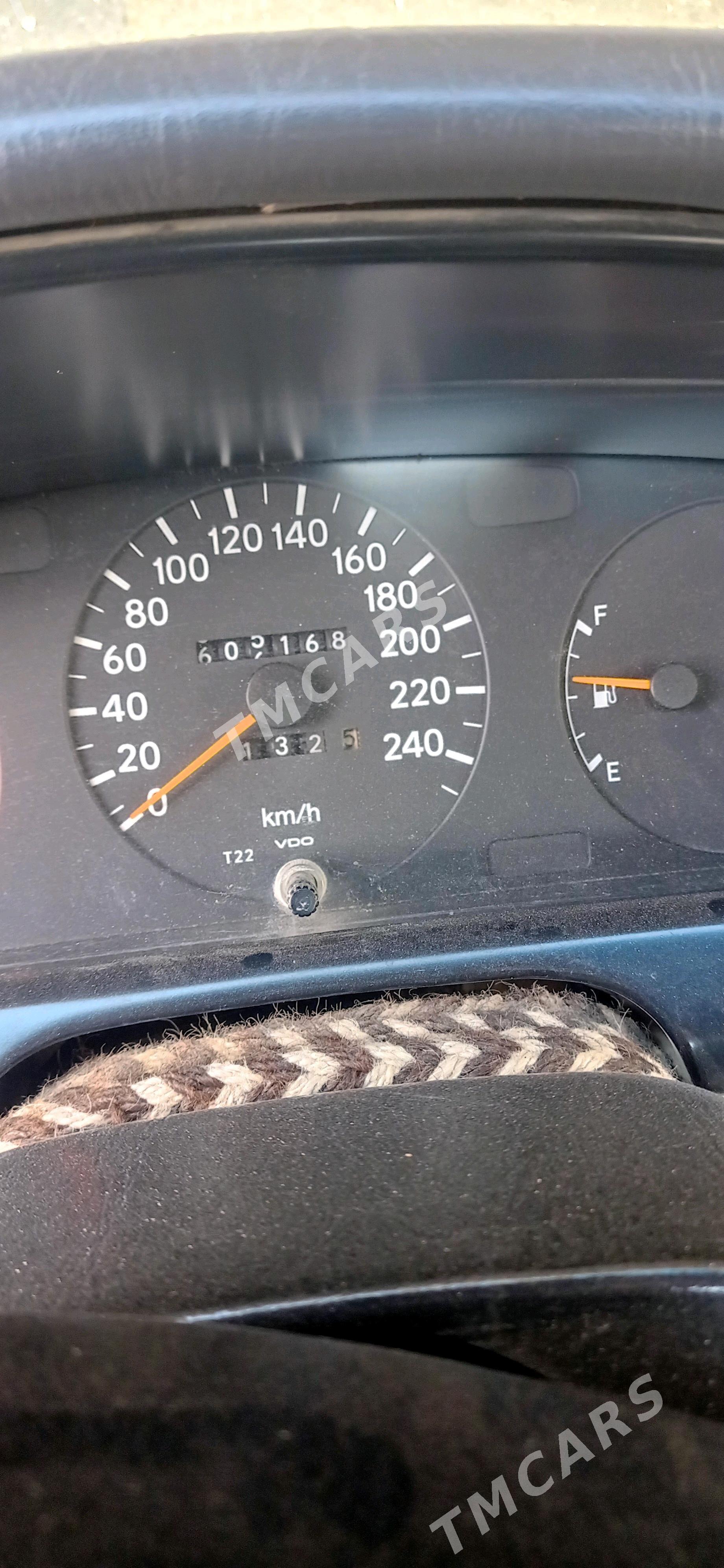 Toyota Carina 1995 - 50 000 TMT - Köýtendag - img 3