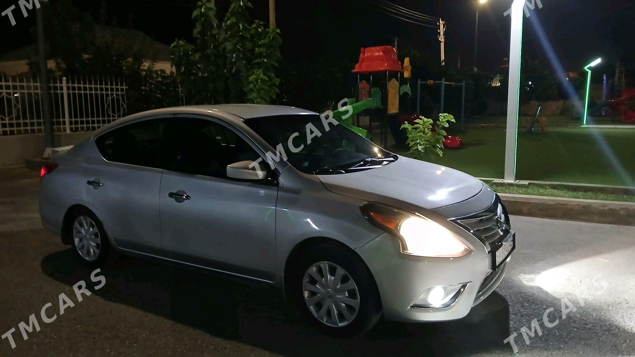 Nissan Versa 2014 - 120 000 TMT - Гёкдже - img 3