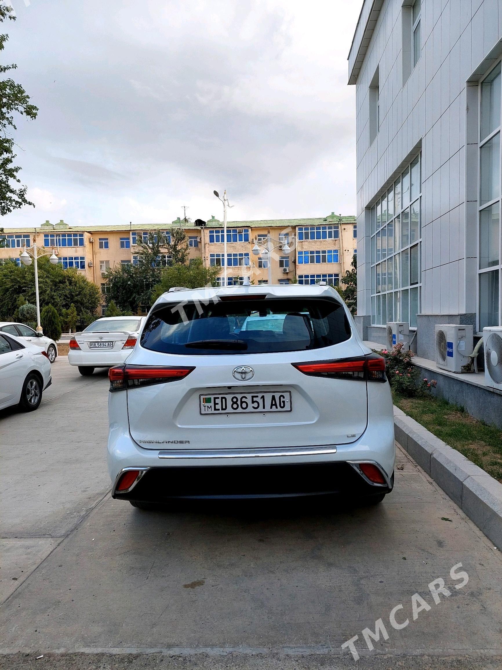 Toyota Highlander 2022 - 500 000 TMT - Ашхабад - img 3