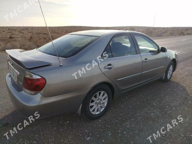 Toyota Camry 2005 - 200 000 TMT - Фарап - img 3