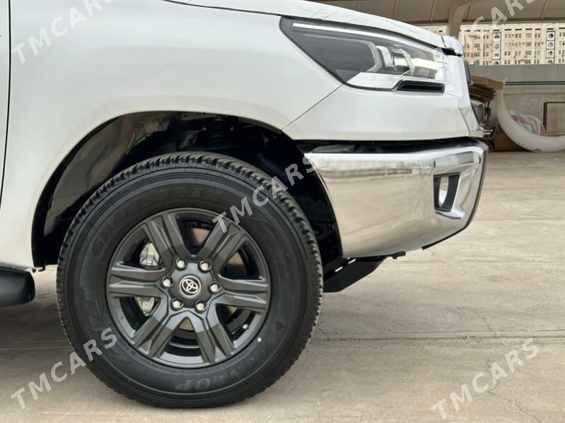 Toyota Hilux 2025 - 690 000 TMT - Ашхабад - img 6