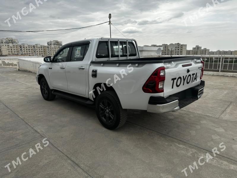 Toyota Hilux 2025 - 690 000 TMT - Ашхабад - img 4