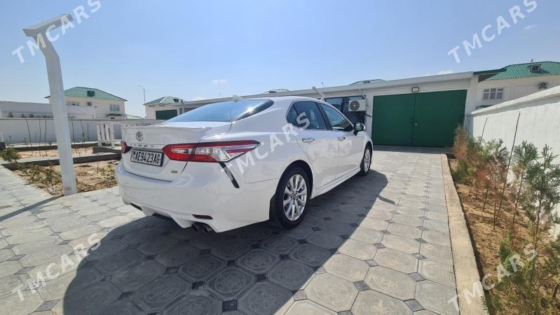 Toyota Camry 2019 - 285 000 TMT - Aşgabat - img 4