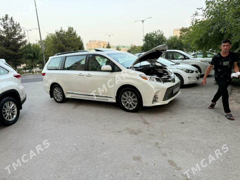 Toyota Sienna 2017 - 470 000 TMT - Ашхабад - img 4
