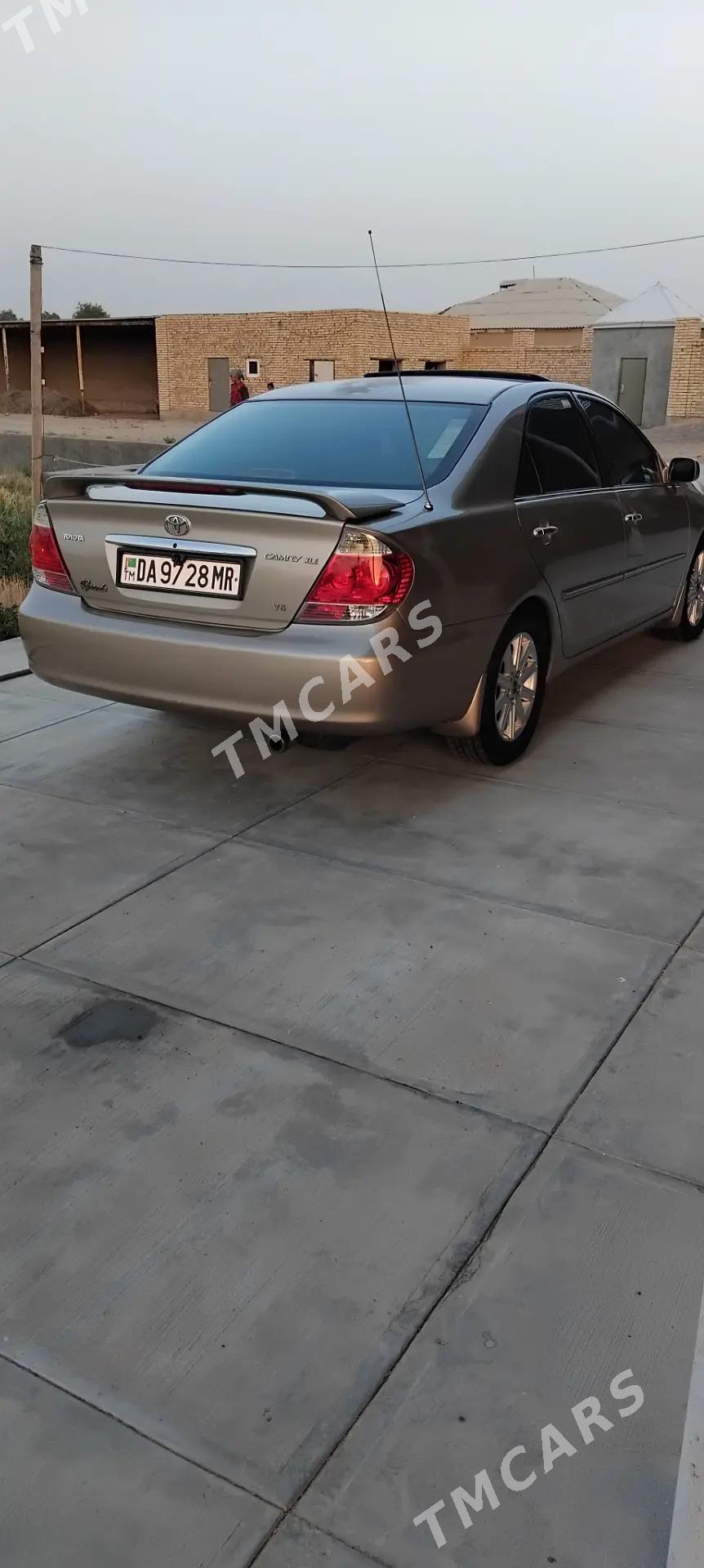 Toyota Camry 2004 - 235 200 TMT - Ёлётен - img 3