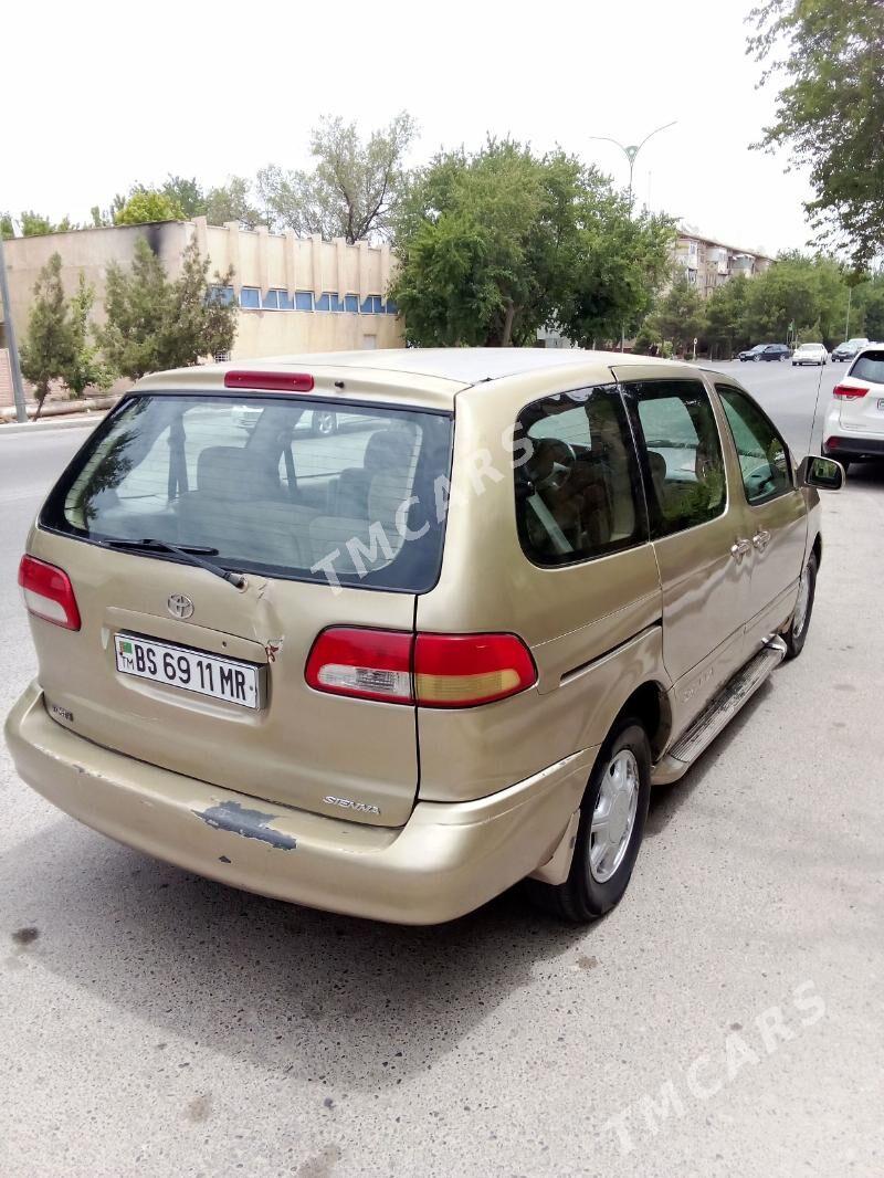 Toyota Sienna 2001 - 110 000 TMT - Мары - img 4