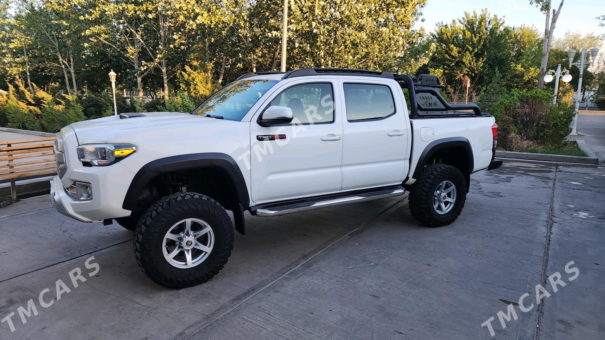 Toyota Tacoma 2018 - 440 000 TMT - Daşoguz - img 4