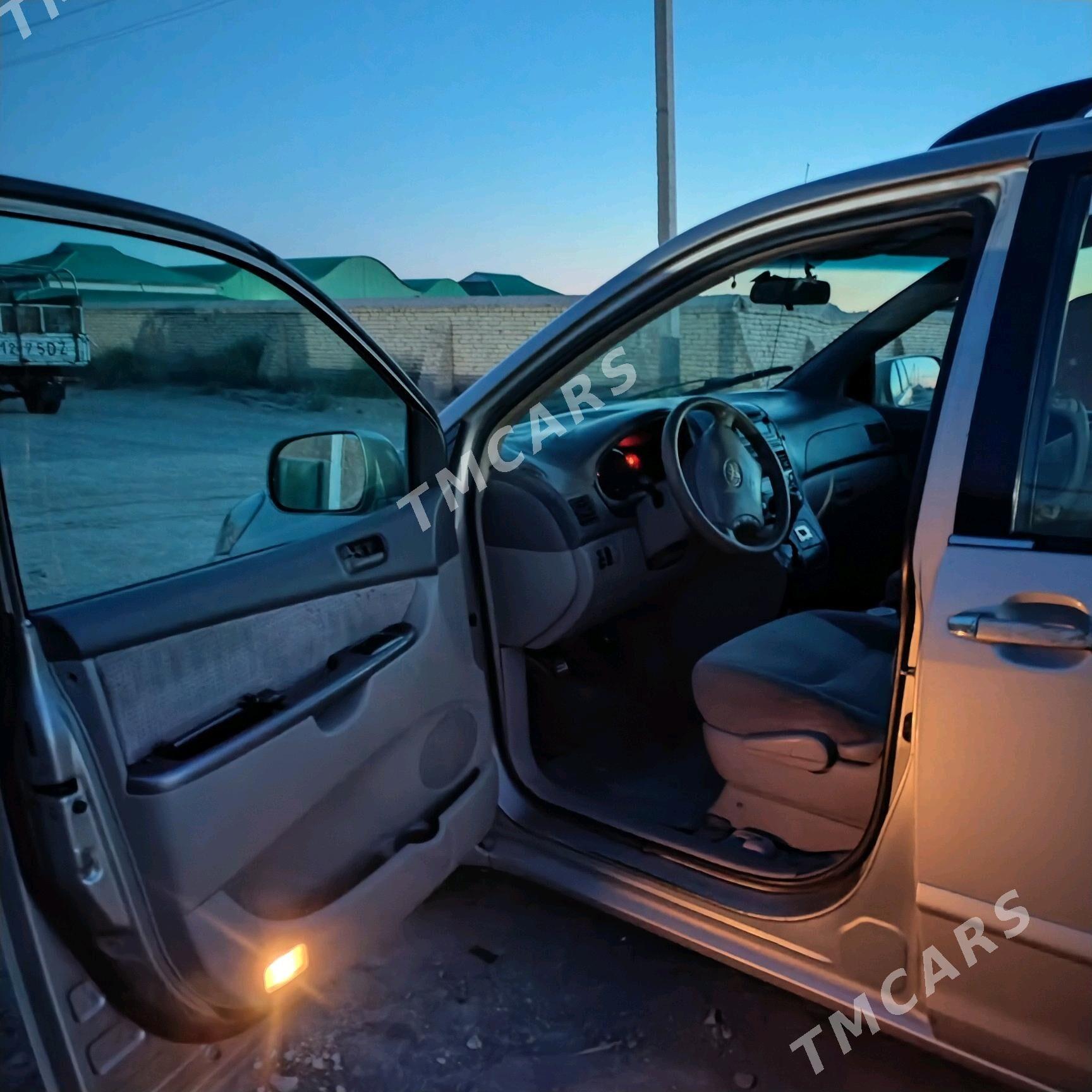 Toyota Sienna 2006 - 190 000 TMT - Türkmenbaşy etr. - img 6