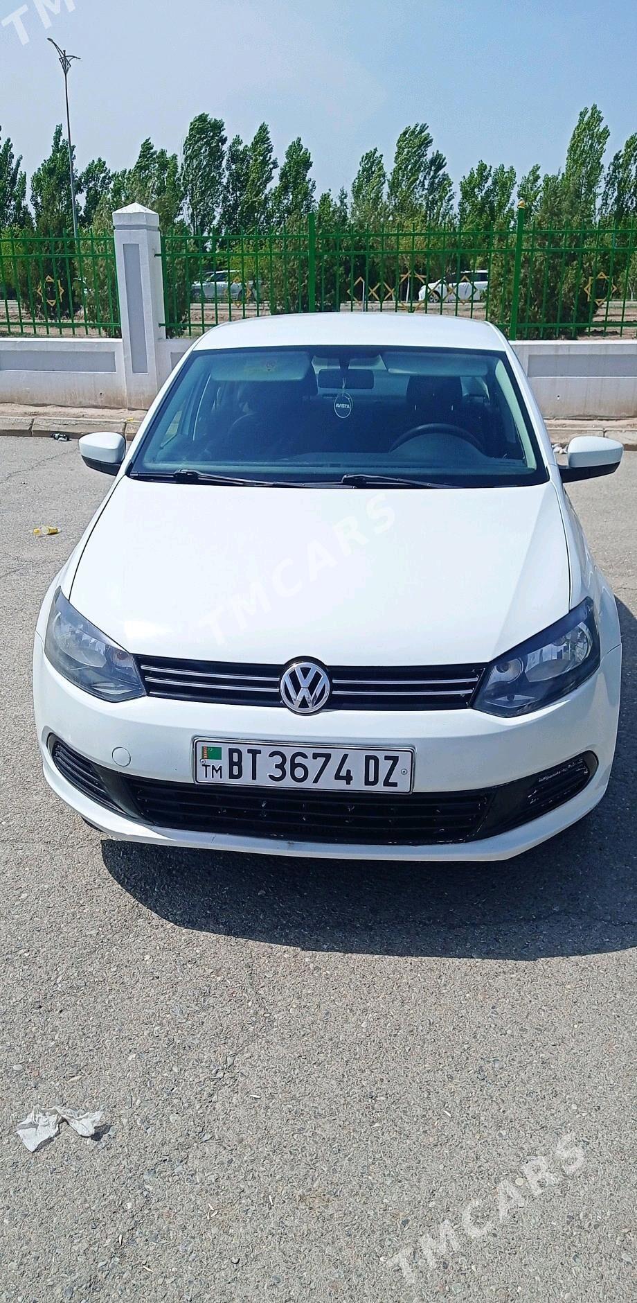 Volkswagen Polo 2013 - 76 000 TMT - Дашогуз - img 2