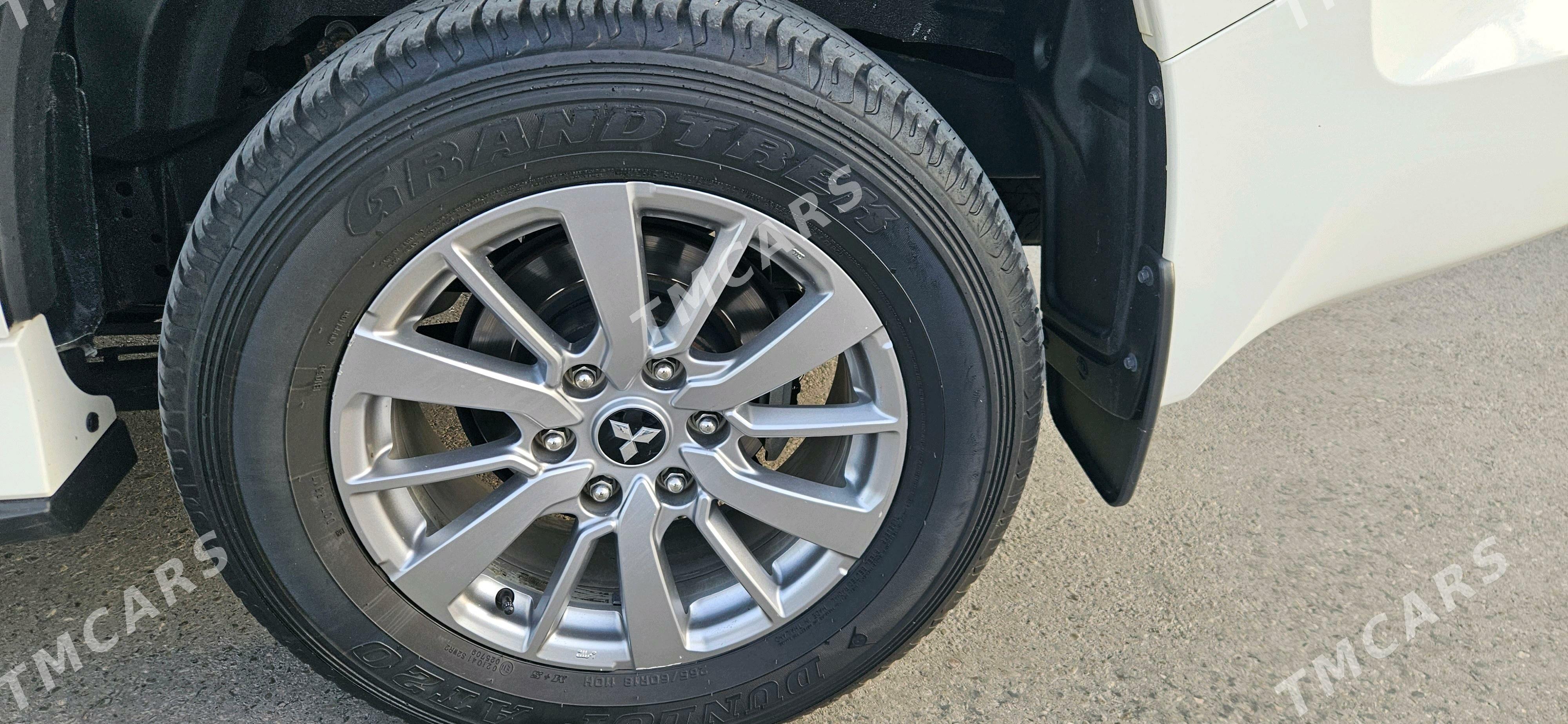 Mitsubishi Pajero 2019 - 360 000 TMT - Aşgabat - img 7