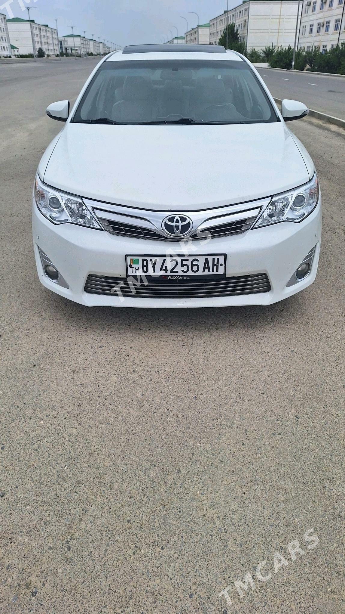 Toyota Camry 2012 - 215 000 TMT - Büzmeýin - img 8