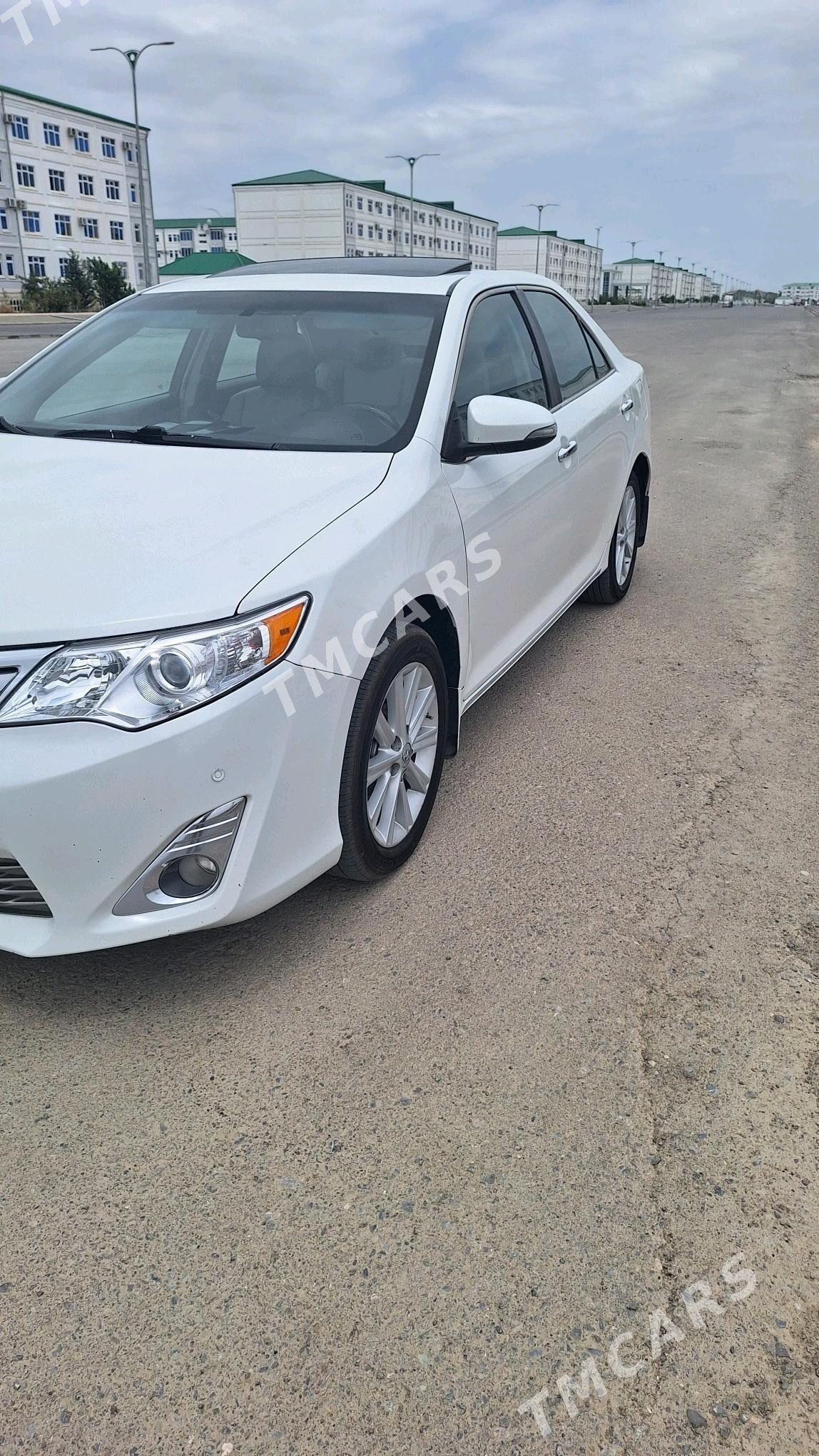 Toyota Camry 2012 - 215 000 TMT - Büzmeýin - img 2
