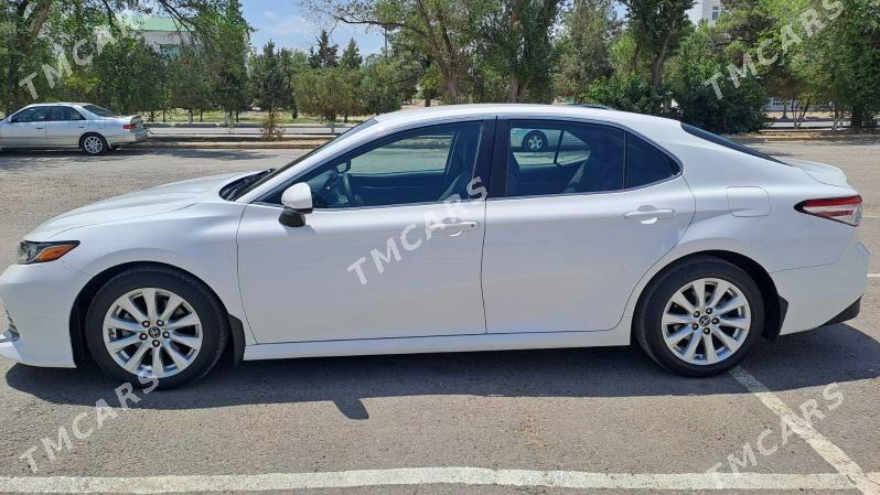 Toyota Camry 2018 - 256 000 TMT - Aşgabat - img 4