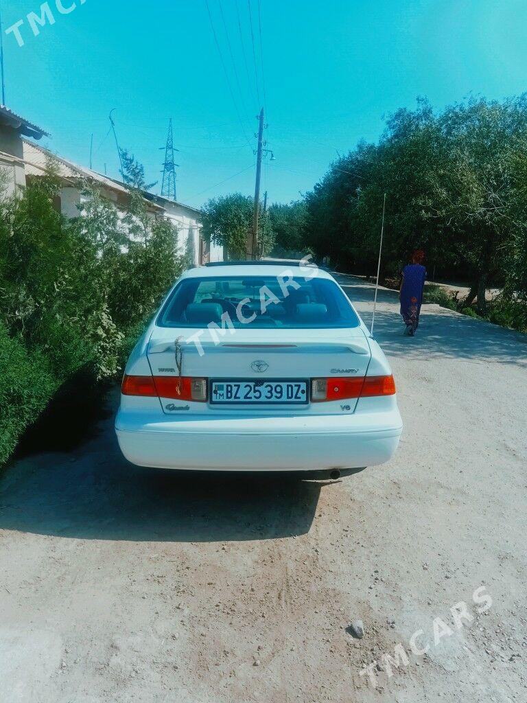 Toyota Camry 1999 - 136 000 TMT - Болдумсаз - img 1