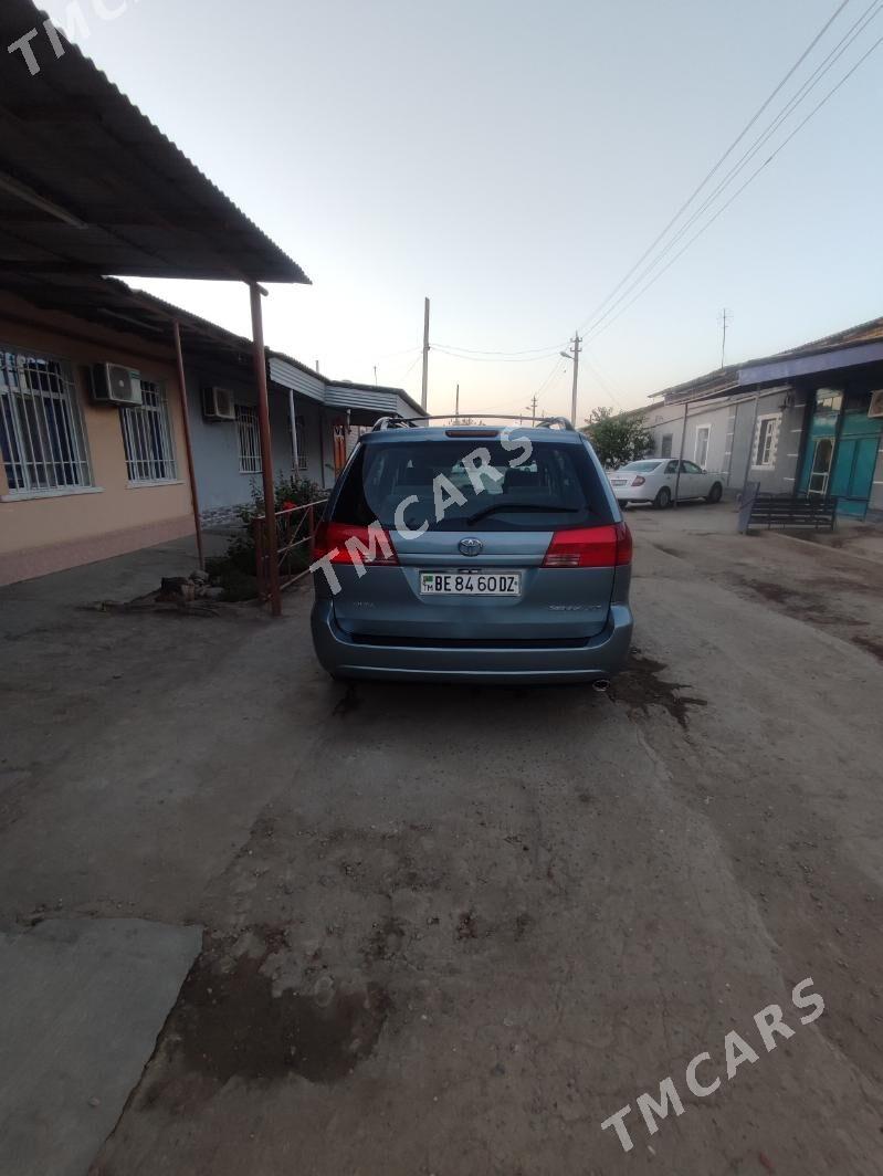 Toyota Sienna 2003 - 170 000 TMT - Дашогуз - img 2