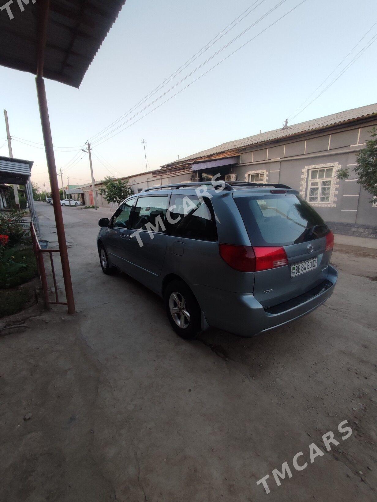 Toyota Sienna 2003 - 170 000 TMT - Дашогуз - img 5