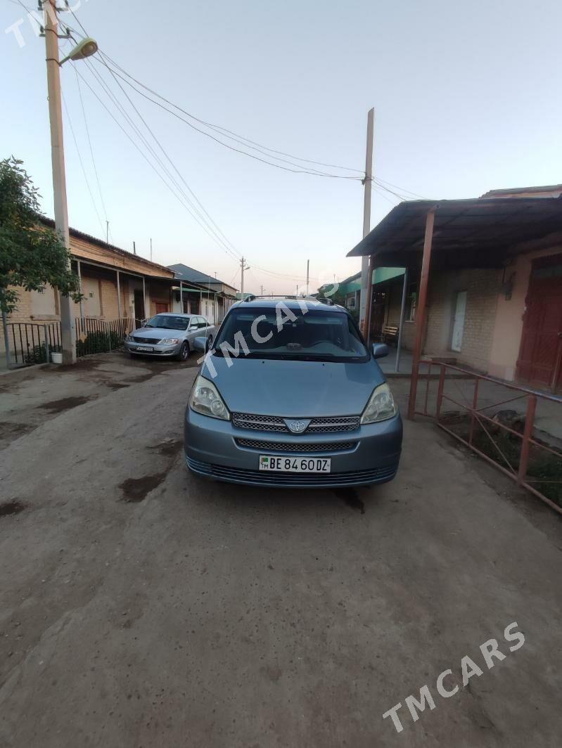 Toyota Sienna 2003 - 170 000 TMT - Дашогуз - img 3