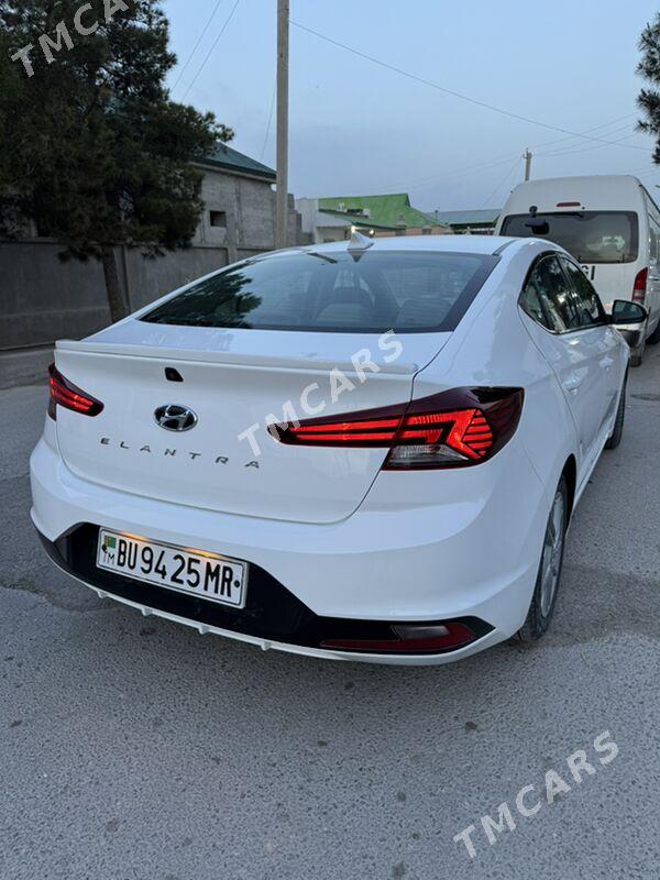 Hyundai Elantra 2020 - 195 000 TMT - Гуртли - img 3