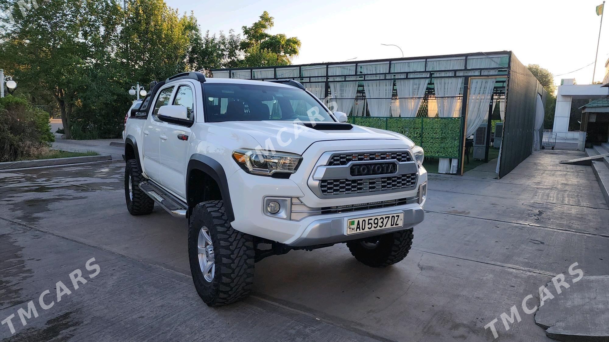 Toyota Tacoma 2018 - 440 000 TMT - Daşoguz - img 8
