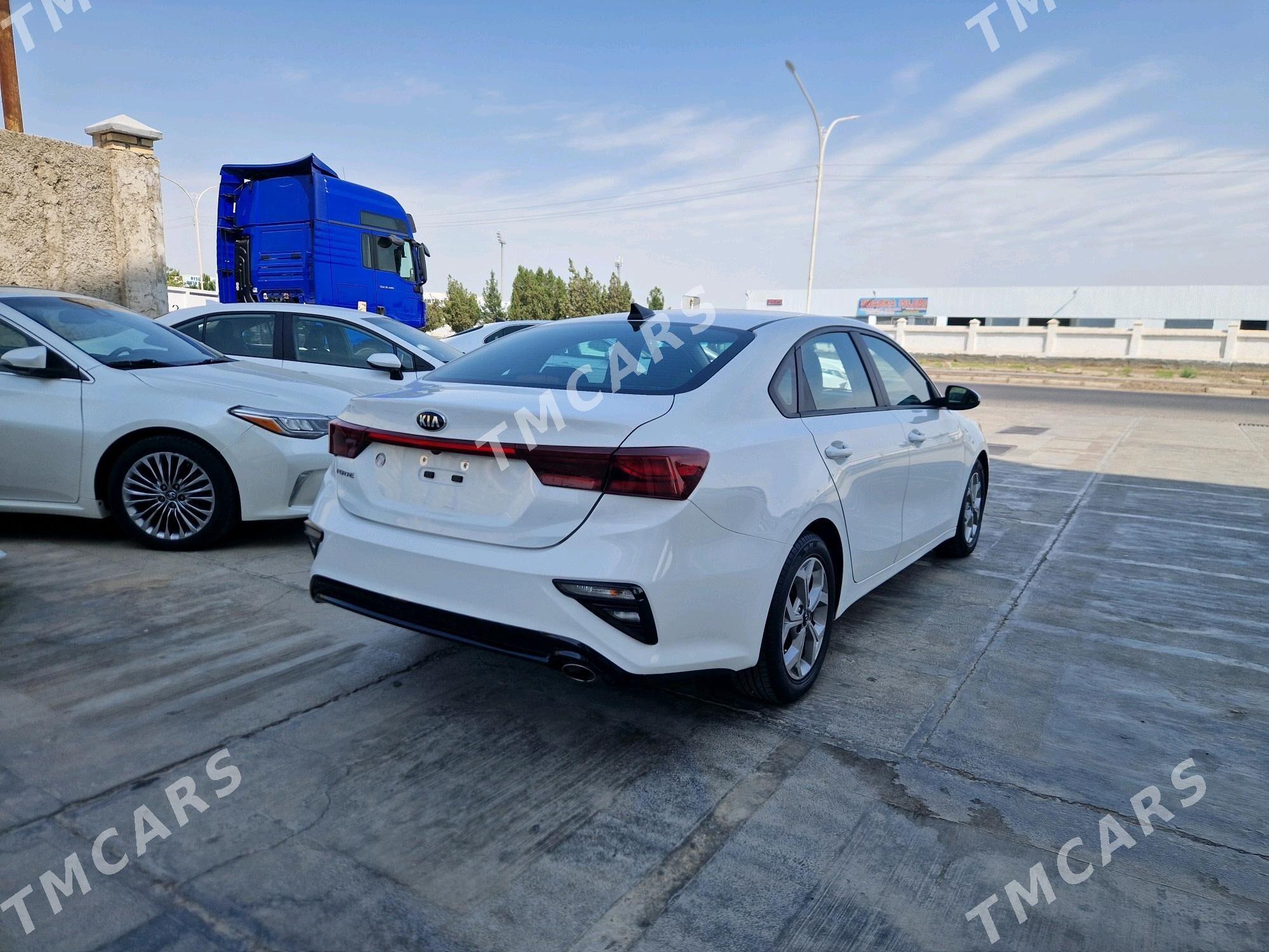 Kia Forte 2021 - 200 000 TMT - Мары - img 3