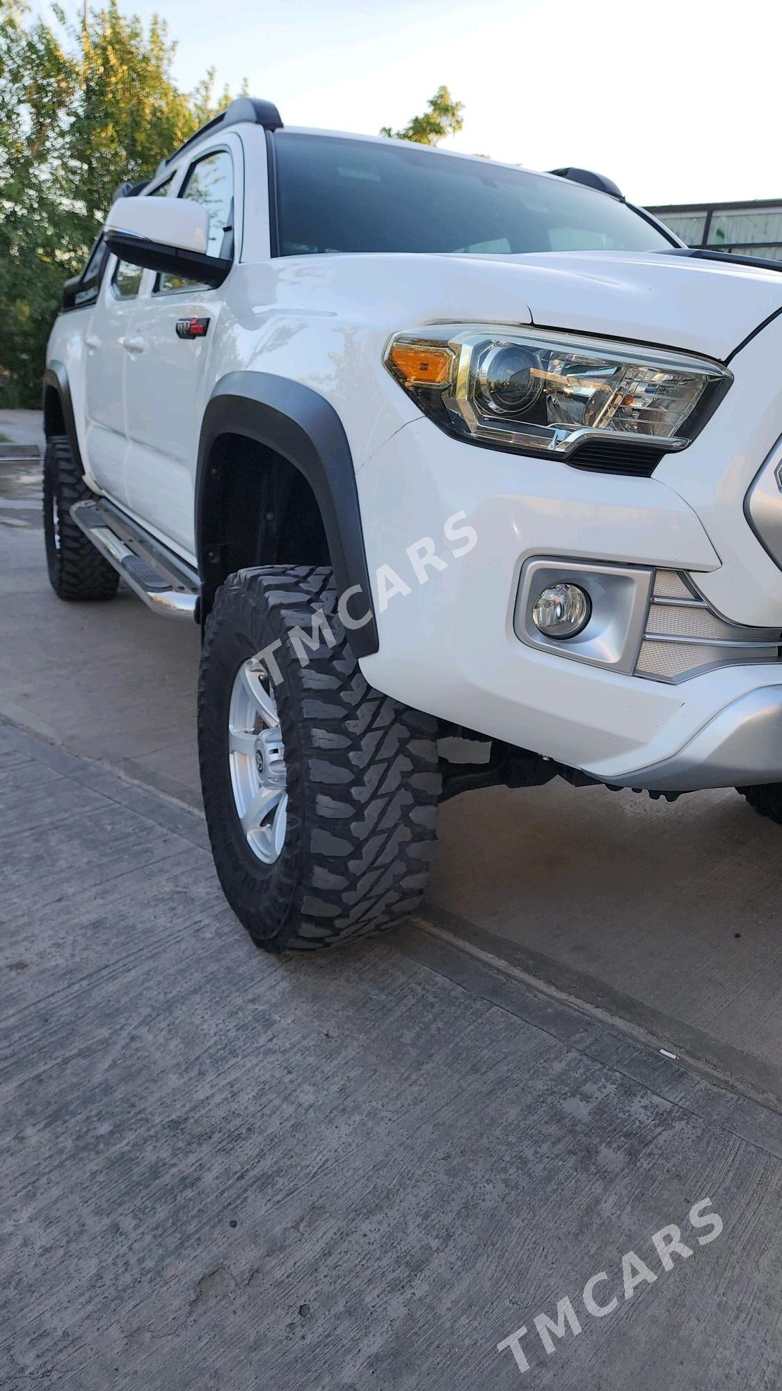 Toyota Tacoma 2018 - 440 000 TMT - Daşoguz - img 9