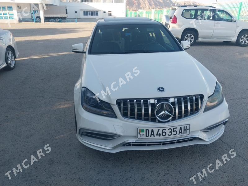 Mercedes-Benz C350 2010 - 240 000 TMT - Änew - img 3