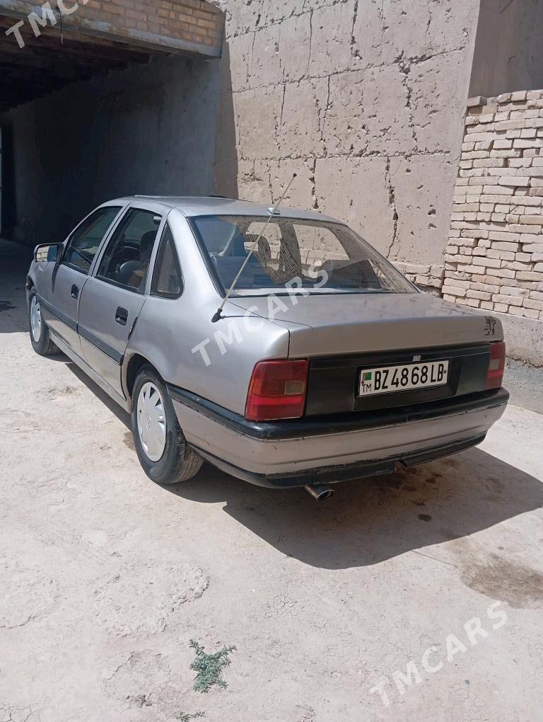 Opel Vectra 1990 - 30 000 TMT - Чарджоу - img 2