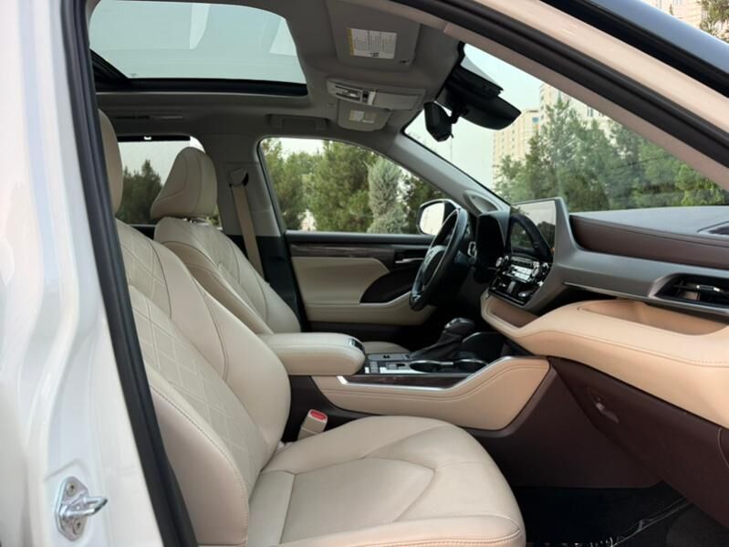Toyota Highlander 2021 - 650 000 TMT - Aşgabat - img 7
