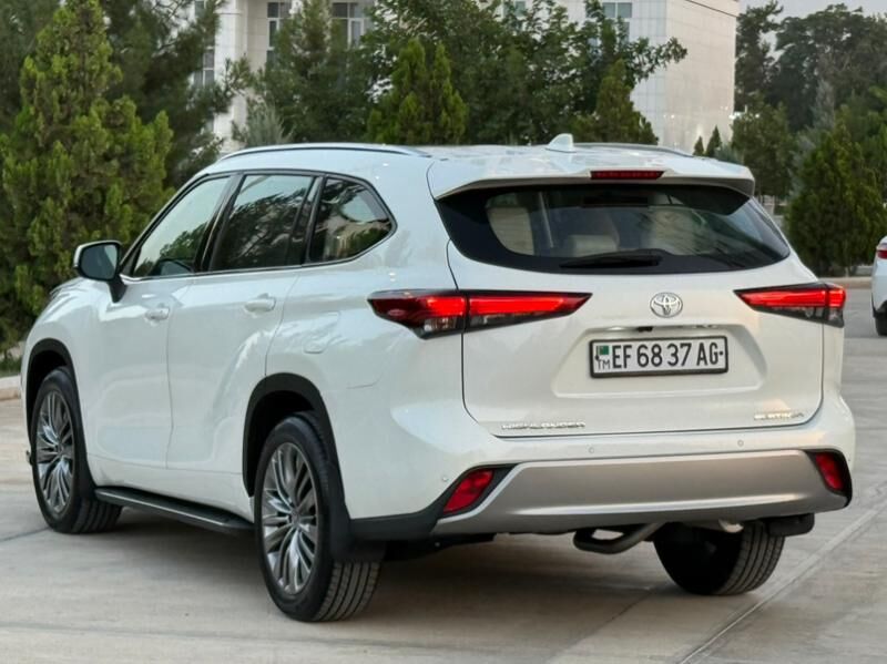 Toyota Highlander 2021 - 650 000 TMT - Aşgabat - img 5