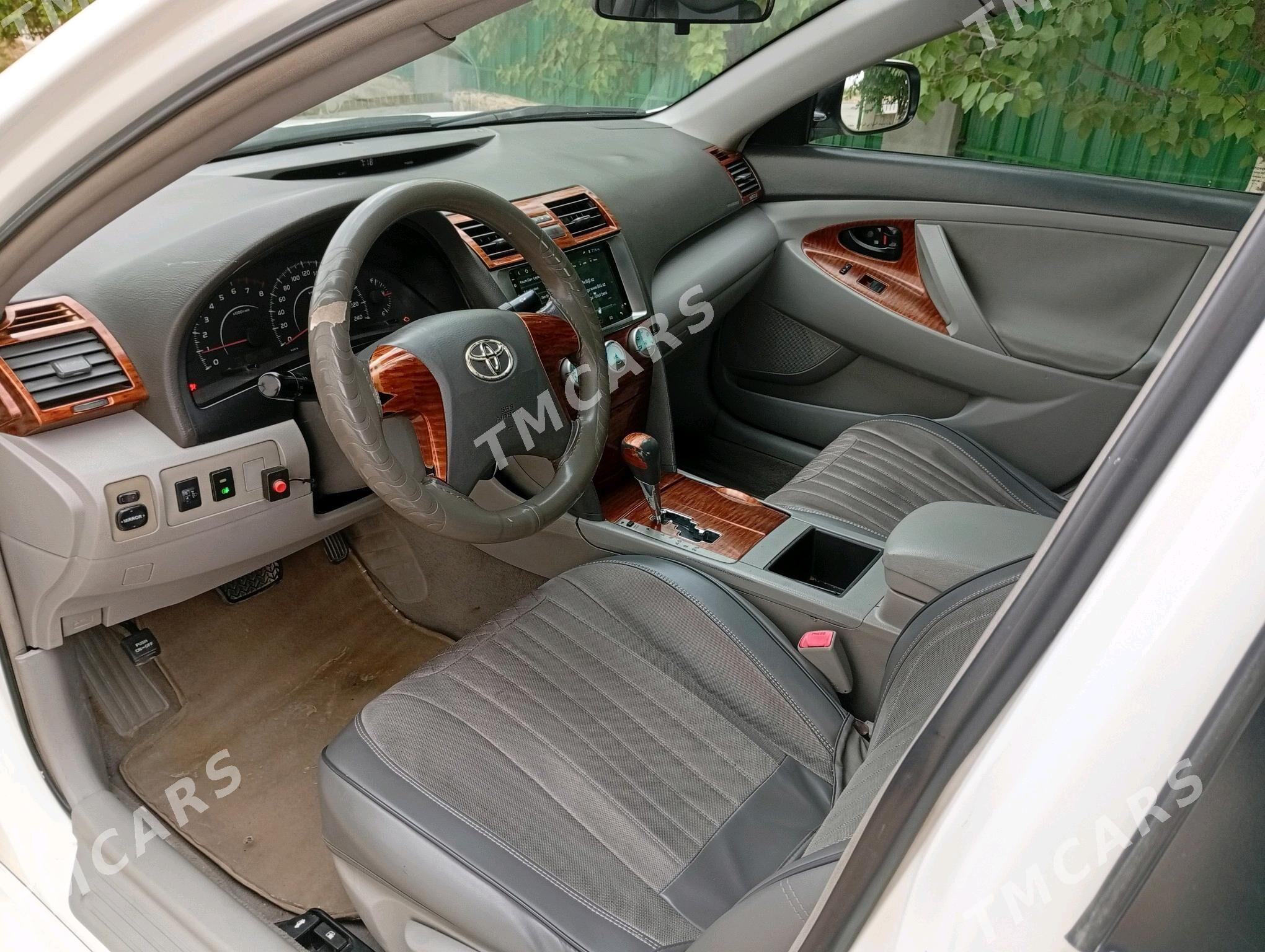 Toyota Camry 2010 - 137 000 TMT - Aşgabat - img 4