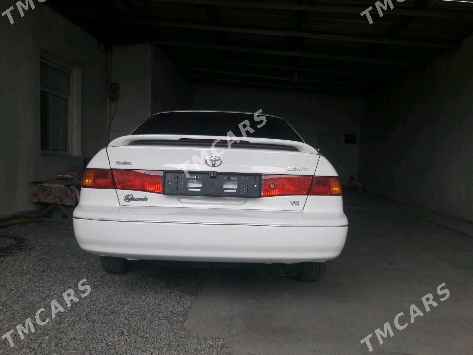 Toyota Camry 1998 - 140 000 TMT - Кака - img 5