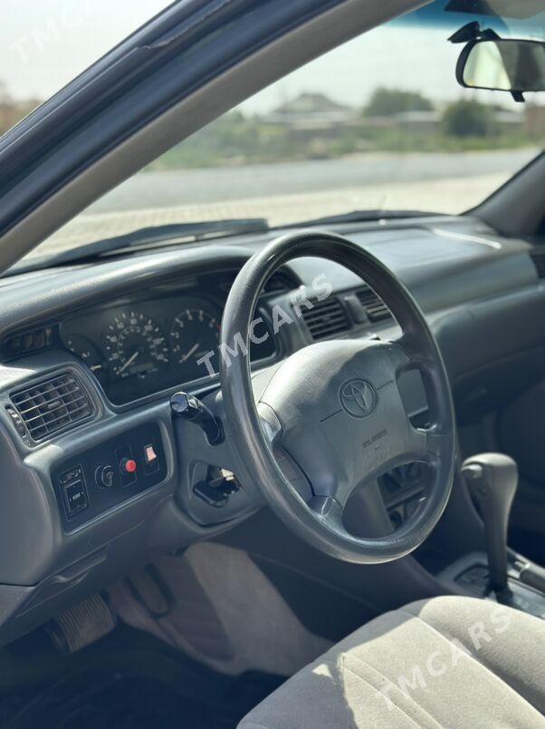 Toyota Camry 1998 - 125 000 TMT - Baýramaly - img 8