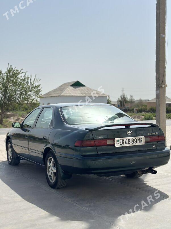 Toyota Camry 1998 - 125 000 TMT - Baýramaly - img 5